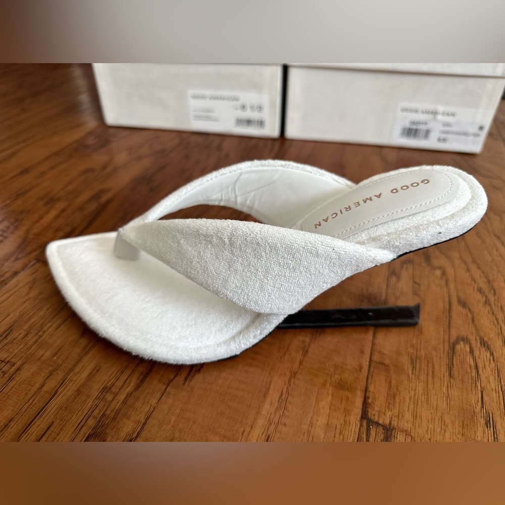 Good American White Terry Sandle, size 6.5 - Picture 9 of 11
